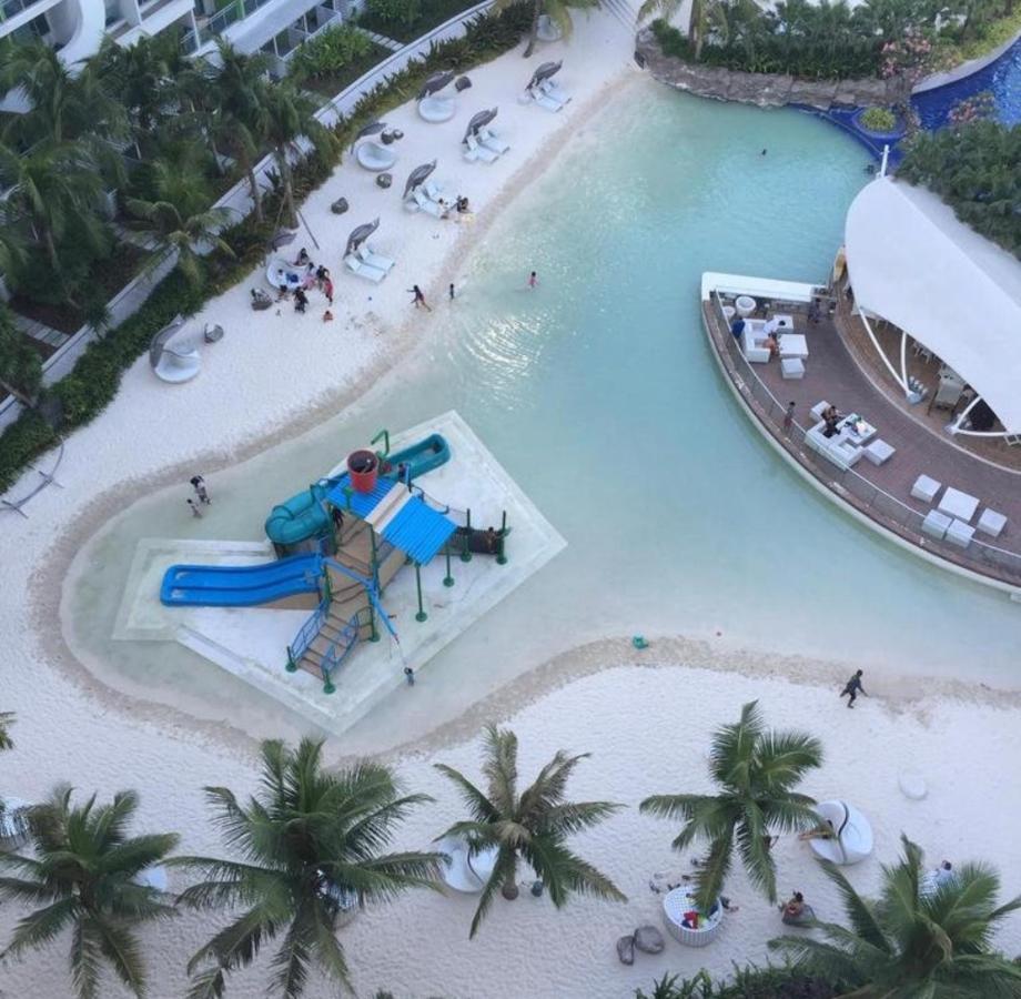 Azure South - Wave Pool - Heart Of The City Paranaque City Экстерьер фото